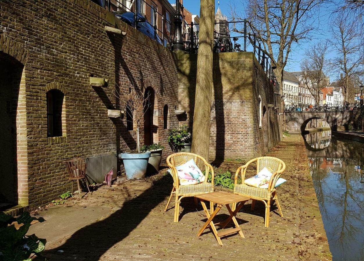 Large Historical Apartment & Canal Terrace Utrecht Ngoại thất bức ảnh